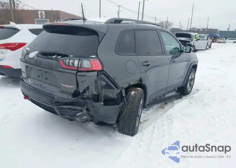 2019 Jeep Cherokee Trailhawk 4X4 from USA, damaged, VIN 1C4PJMBX6KD375156